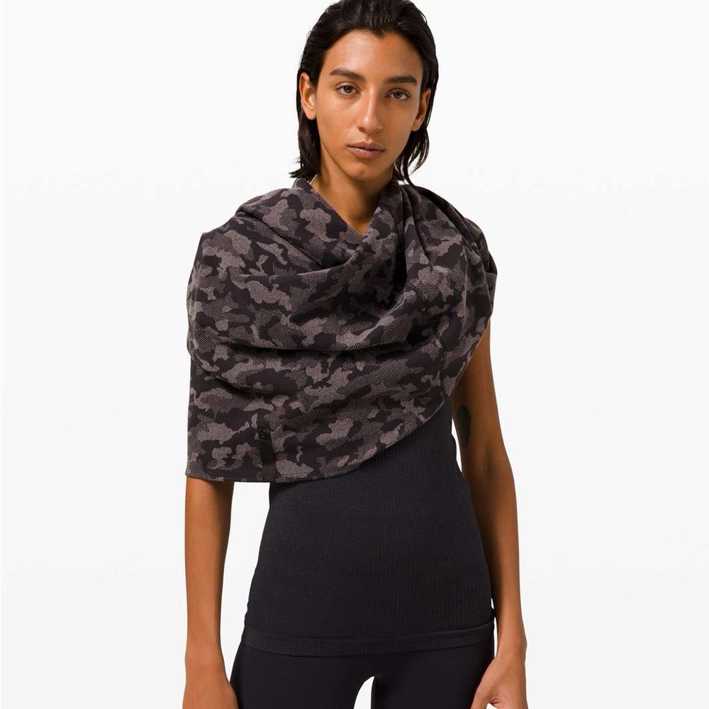 Lululemon Vinyasa Rulu Wrap Scarf O/S Black Gray Camo Wrap Yoga Gym Athleisure